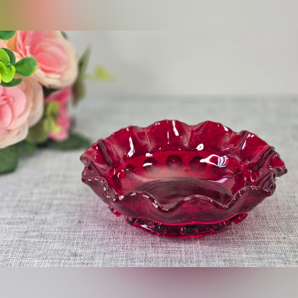 Vintage Davidson #269 Art Deco Red‎ Glass 'Blackberry Prunt' Small Bowl